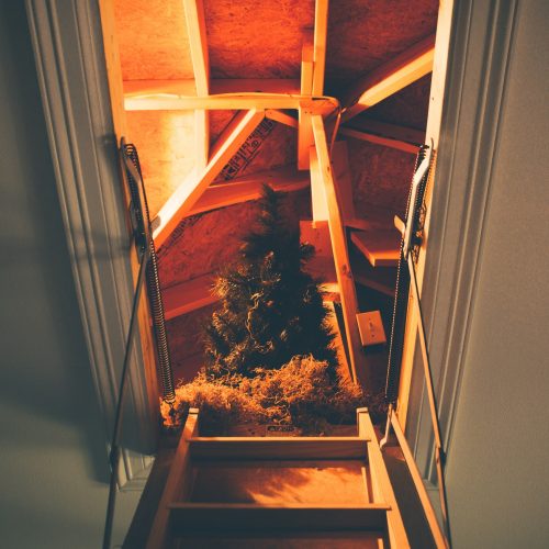 Zoldertrap kopen? 3 tips voor een veilige trap naar zolder!
